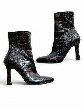 Steve Madden Tabatha Black Croc-Embossed Pointed Toe Ankle Booties Size 8